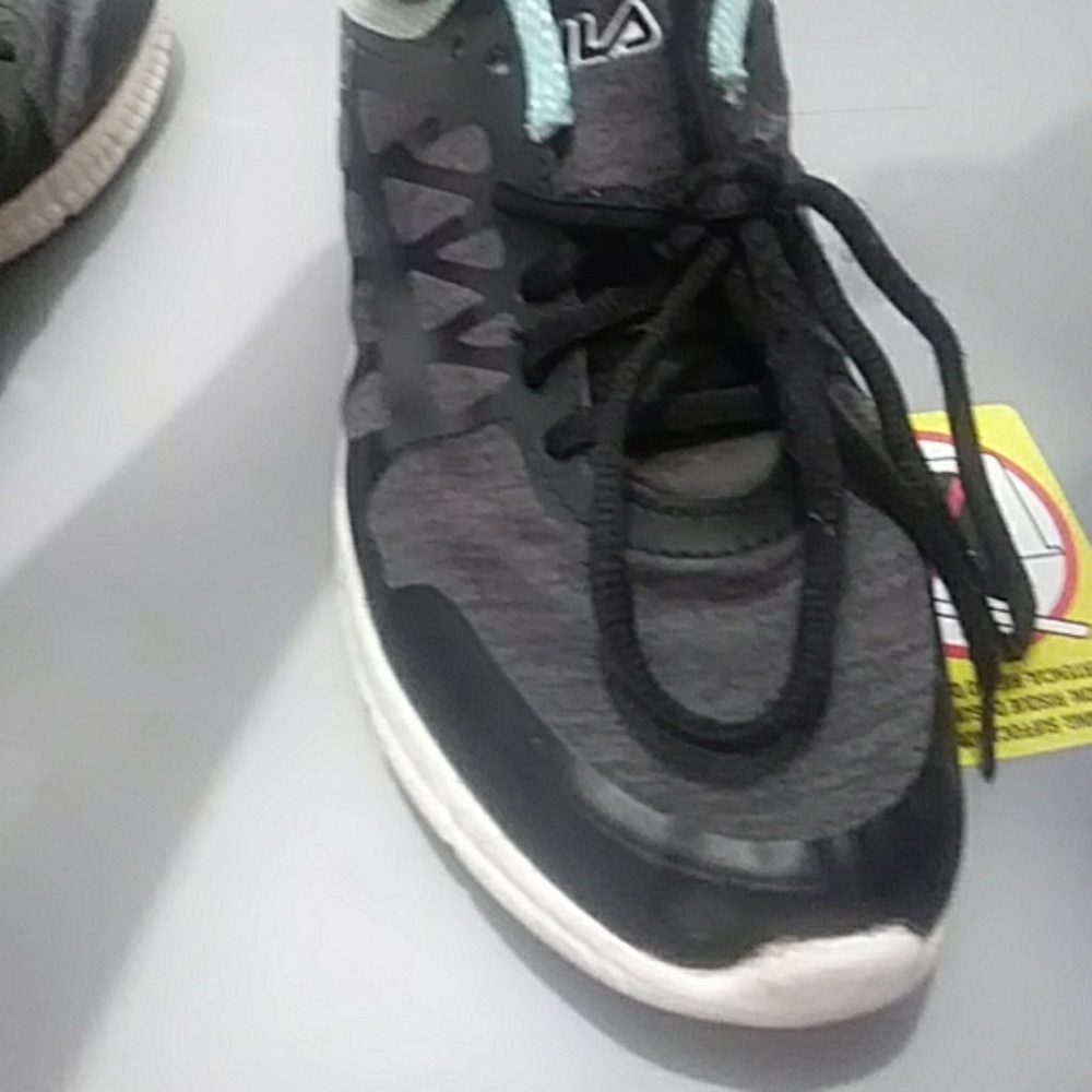 Filas - Picture 3 of 3